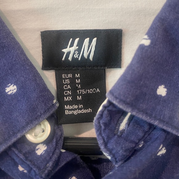 H&M button down shirt - Picture 2 of 3